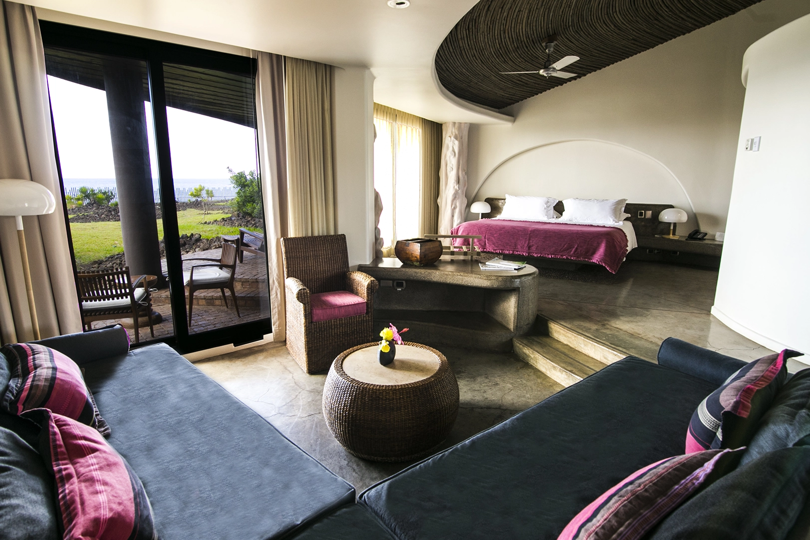 1- Maunga-Double-Suite-Rapa-Nui-Nayara-Hangaora-Hotel-Atelier-South-America